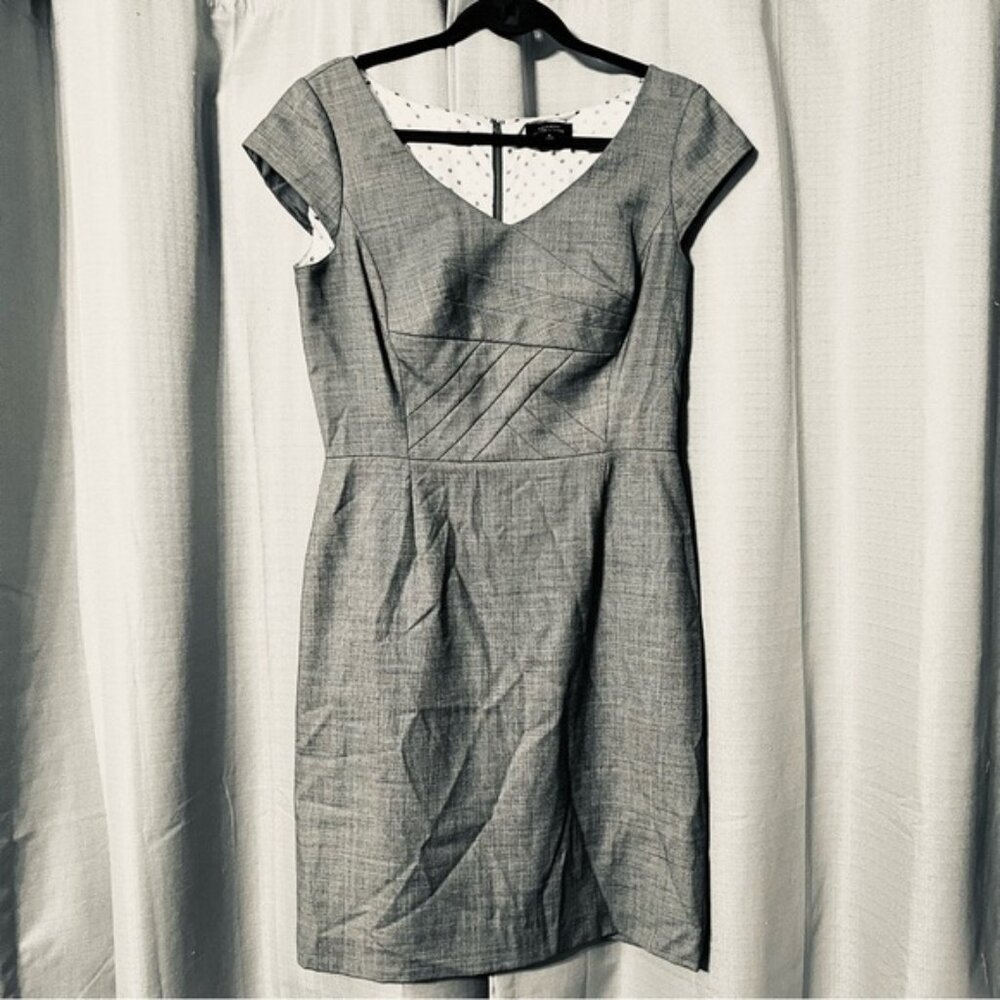 Tahari/Arthur S. Levine wool blend dress, cap sleeves, zip up back, size 8, gray